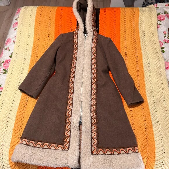 1970s hippie Wool blend hooded embroidered fur trimmed penny lane coat! - Picture 9 of 15